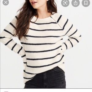 Abercrombie & Fitch crew neck striped sweater- M
